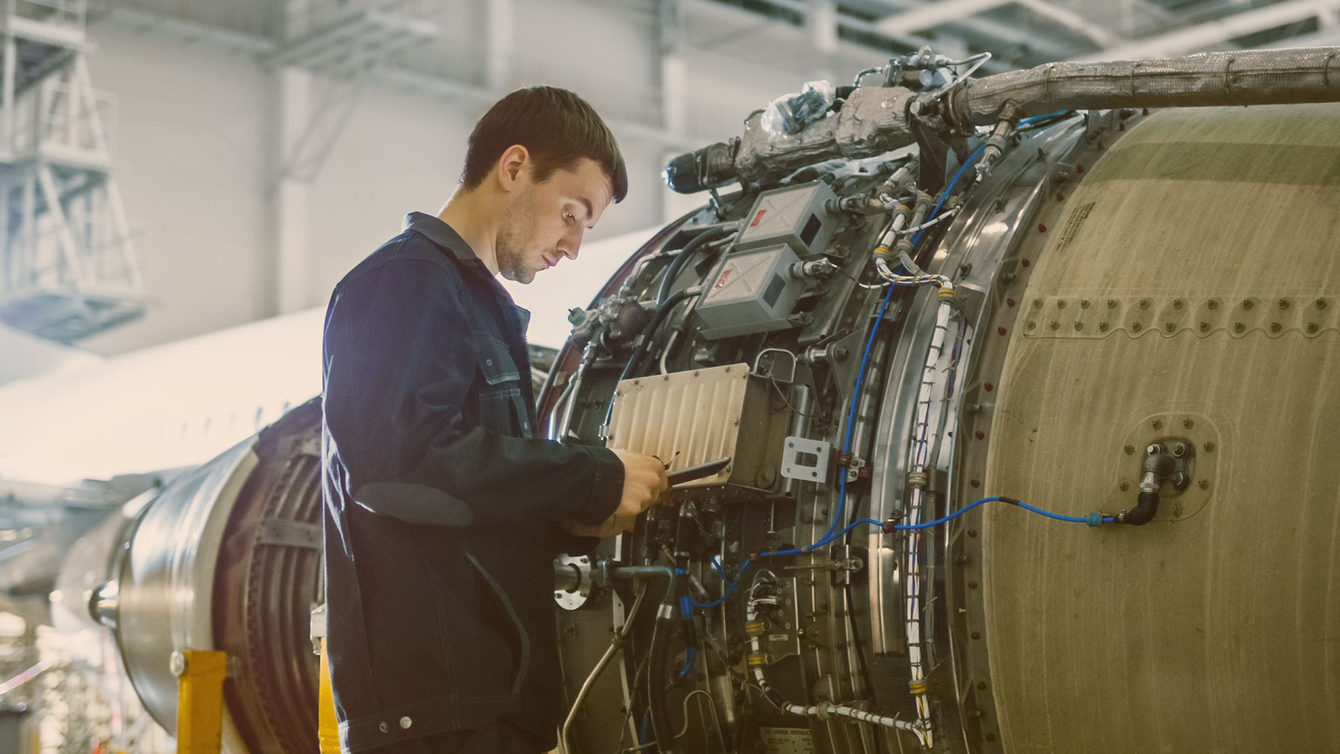 Aircraft maintenance data analysis and reporting