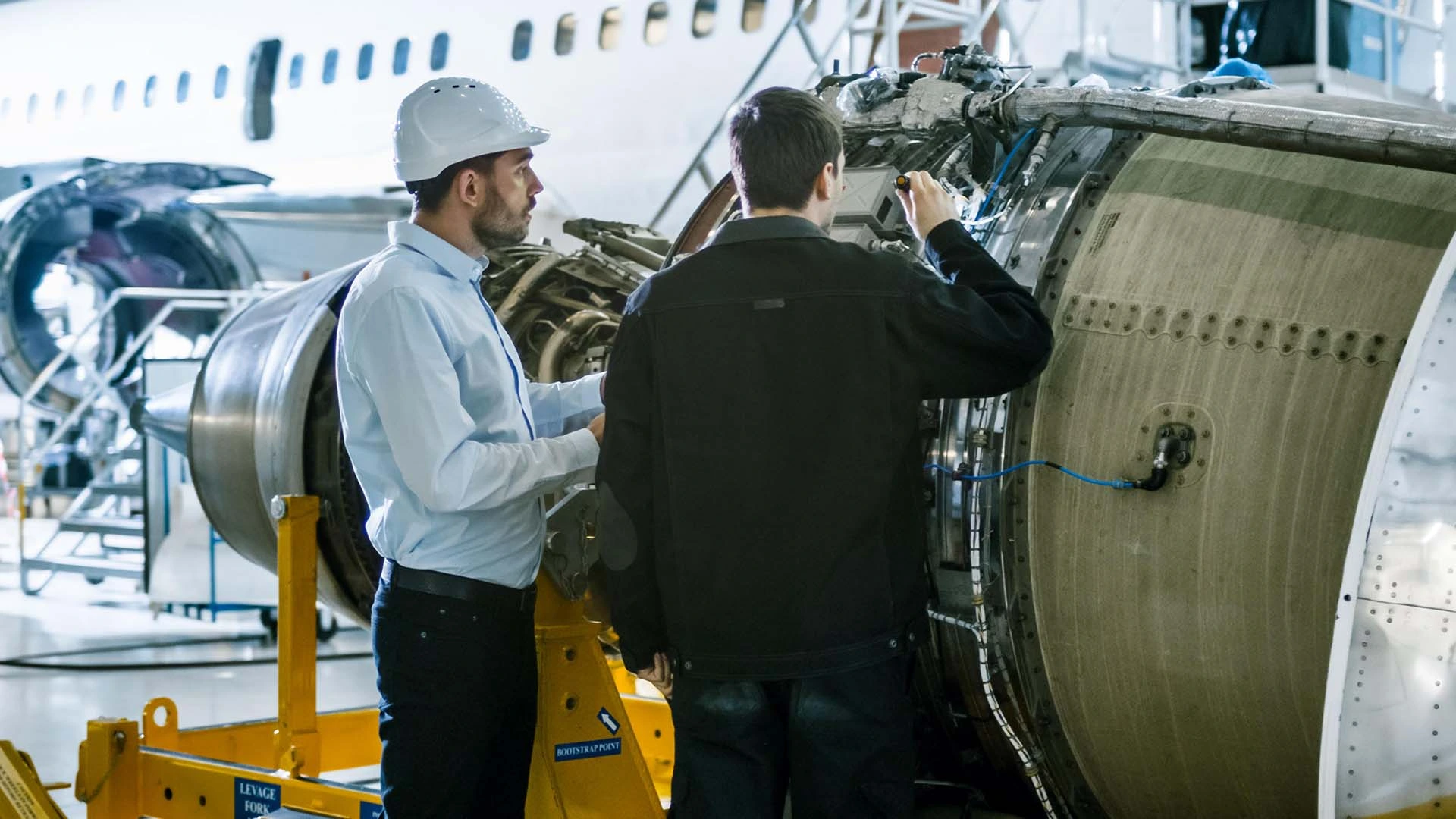 Aircraft Asset Management: Tracking Engines and Serialized Parts Across Their Full Lifecycle